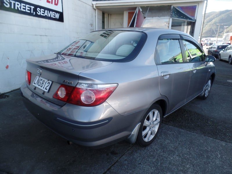 2007 Honda Fit Aria, photo 3