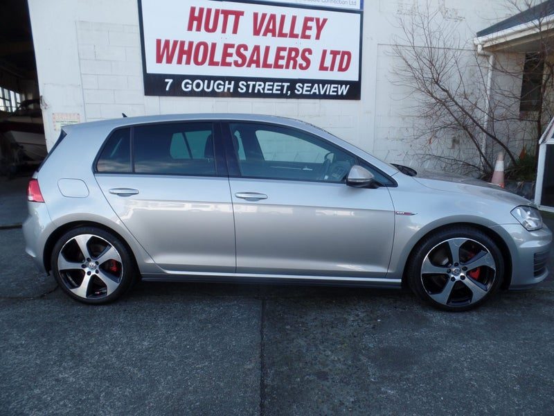 2015 Volkswagen Golf GTi NZ New, photo 2