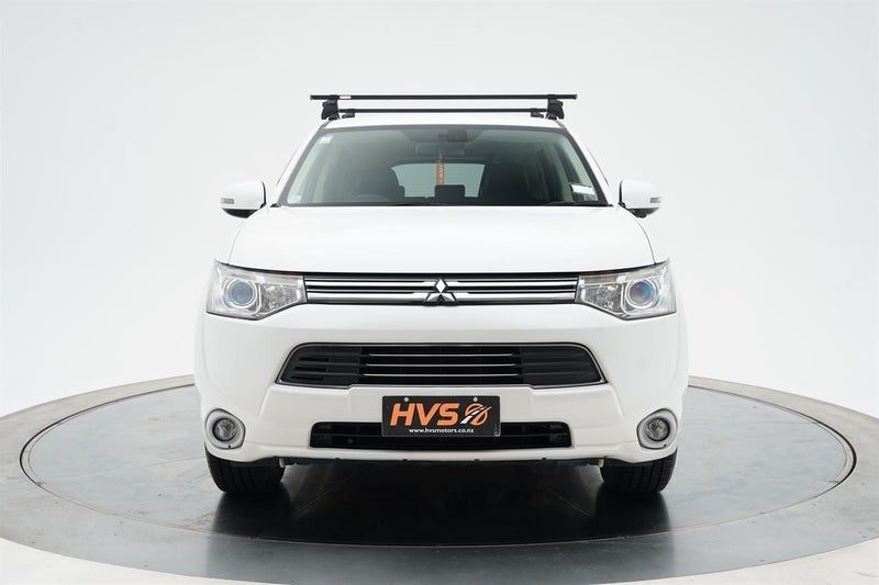 2013 Mitsubishi Outlander PHEV G 4WD, photo 2