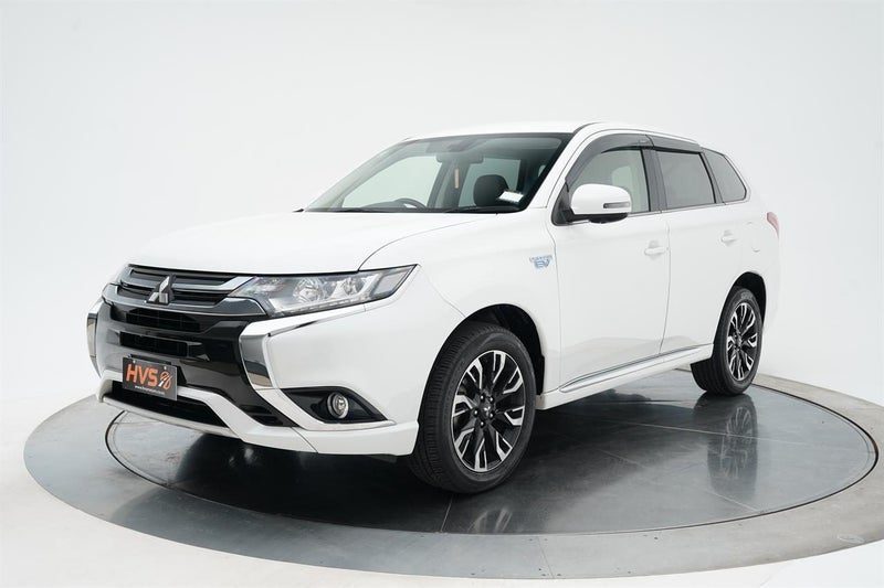 2015 Mitsubishi Outlander G 5 Seater, photo 3