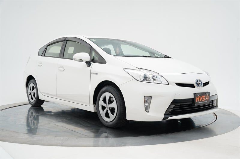 2013 Toyota Prius Hybrid L