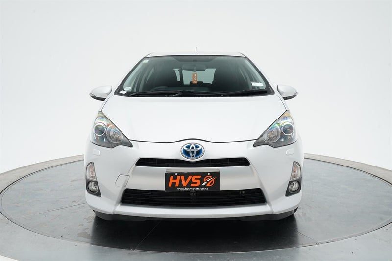 2013 Toyota Aqua S Push Start, photo 2
