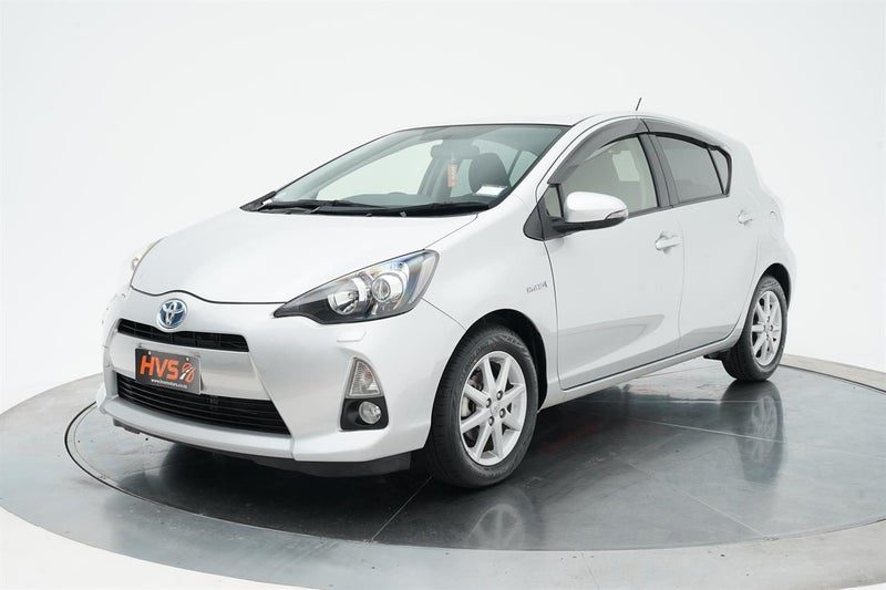 2013 Toyota Aqua S Push Start, photo 3