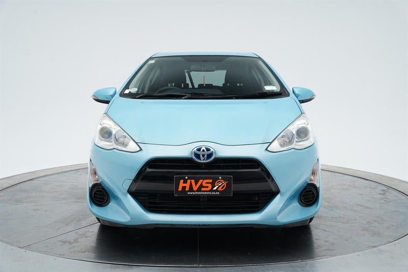 2017 Toyota Aqua Facelift S Black Trim, photo 2