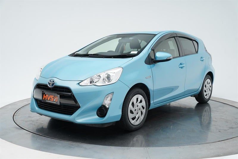 2017 Toyota Aqua Facelift S Black Trim, photo 3