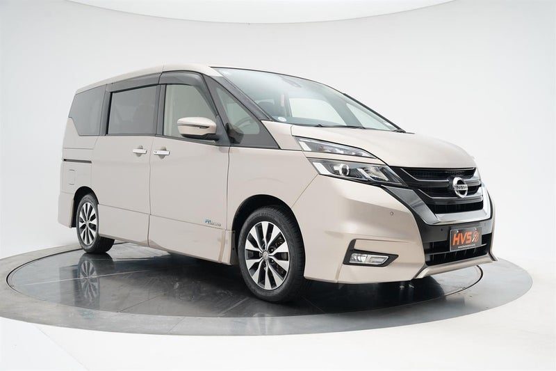 2017 Nissan Serena Hybrid Highway Star 8 Seater