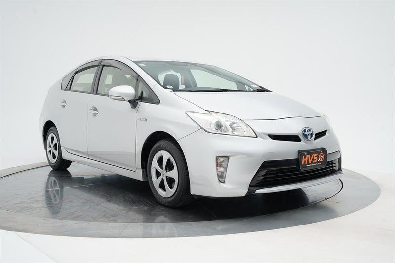 2013 Toyota Prius Hybrid L