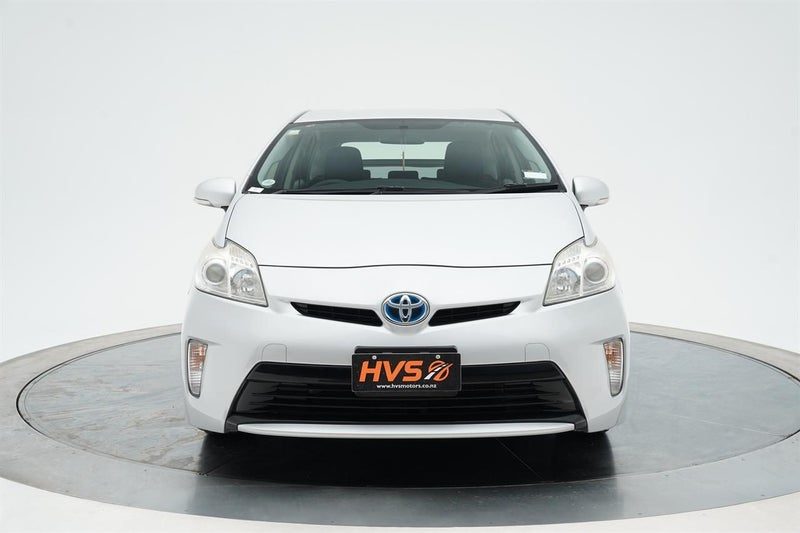 2013 Toyota Prius Hybrid L, photo 2