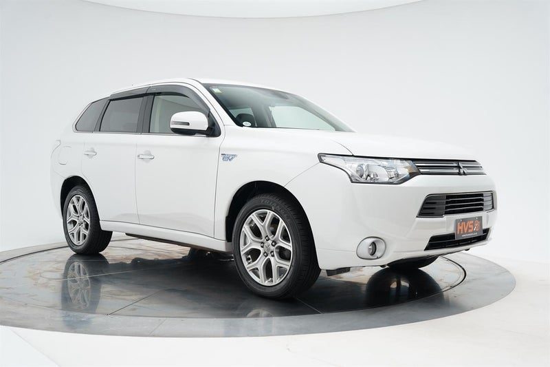 2013 Mitsubishi Outlander PHEV G Full Leather