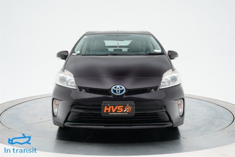 2013 Toyota Prius Hybrid S, photo 2