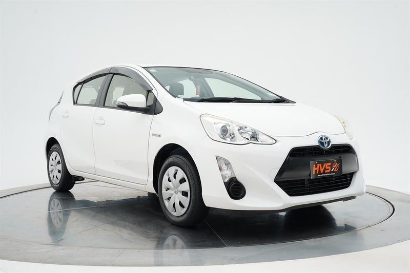 2015 Toyota Aqua Hybrid L