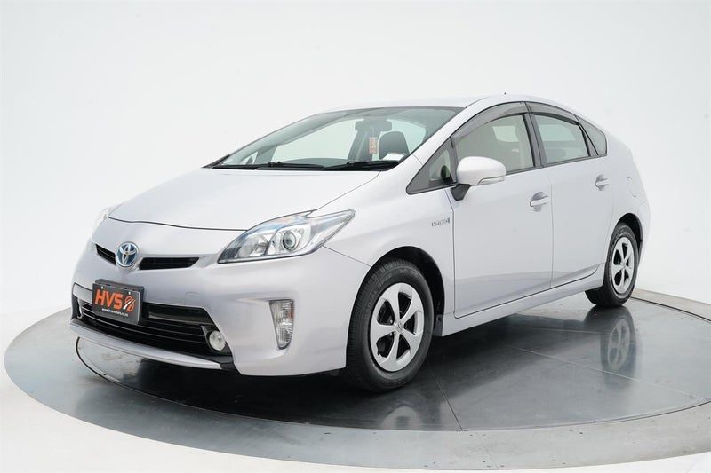 2013 Toyota Prius Hybrid S, photo 3