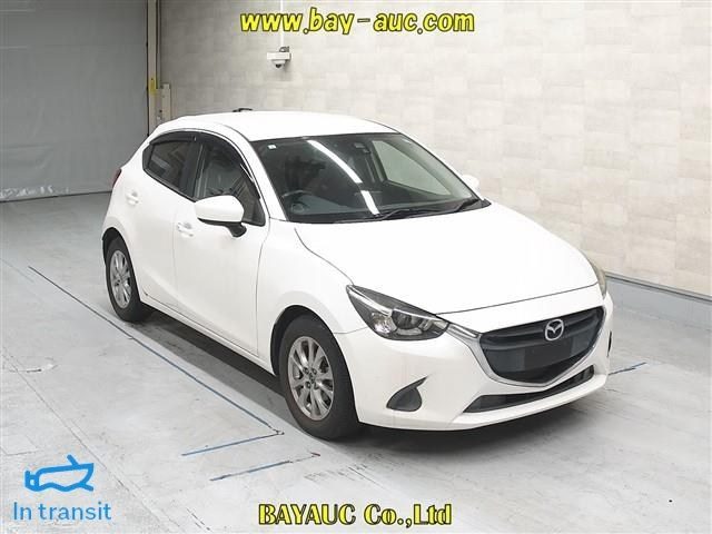 2015 Mazda Demio 13S Hatch Alloys, photo 2