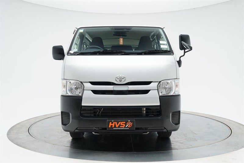 2020 Toyota Hiace 2.8TD 4 Door, photo 2