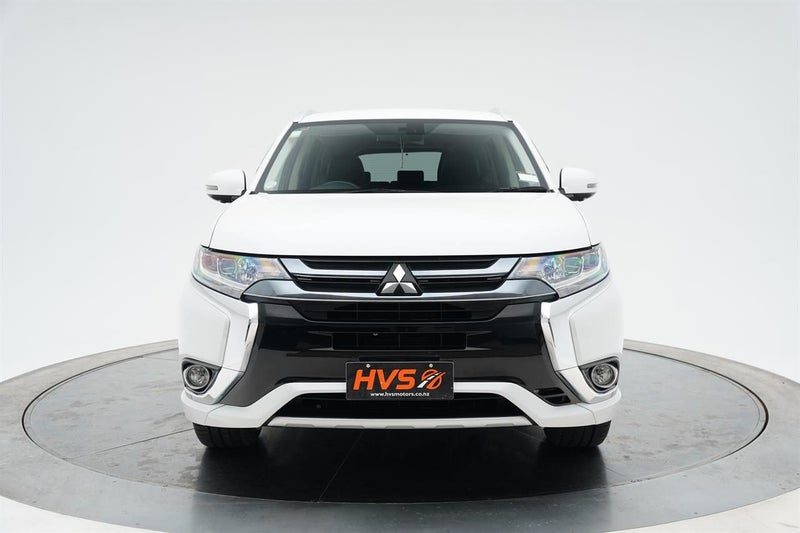 2015 Mitsubishi Outlander G 5 Seater, photo 2