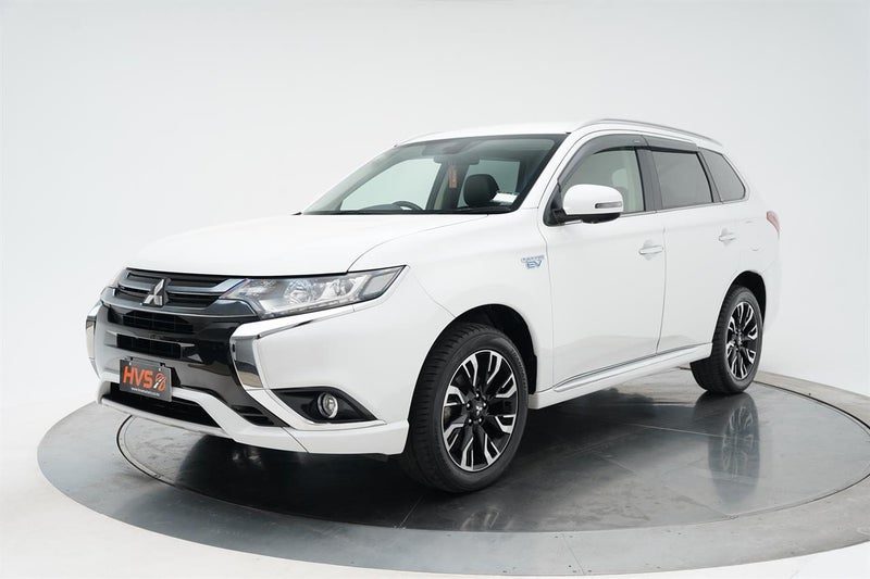 2015 Mitsubishi Outlander G 5 Seater, photo 3
