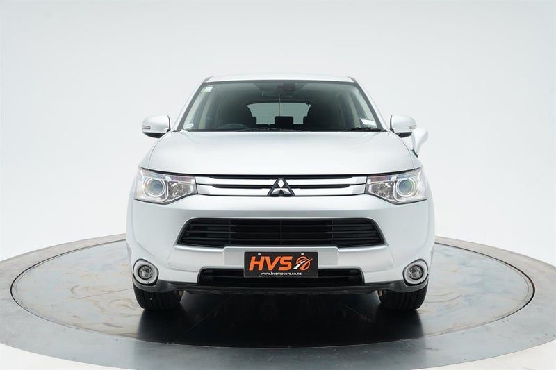 2012 Mitsubishi Outlander 24G 4WD 7 Seater, photo 2