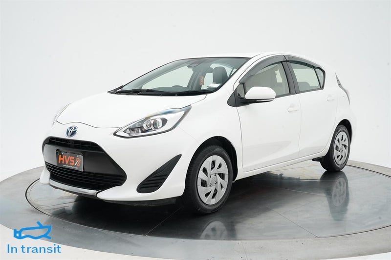 2021 Toyota Aqua Hybrid L, photo 3