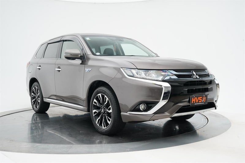 2015 Mitsubishi Outlander PHEV 4WD G, main photo