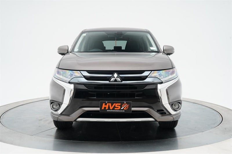 2015 Mitsubishi Outlander PHEV 4WD G, photo 2