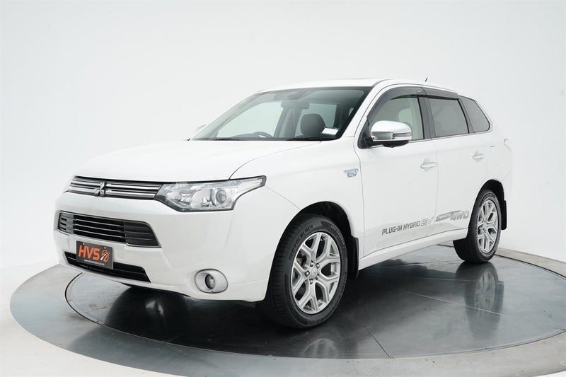 2014 Mitsubishi Outlander PHEV 4WD G, photo 3