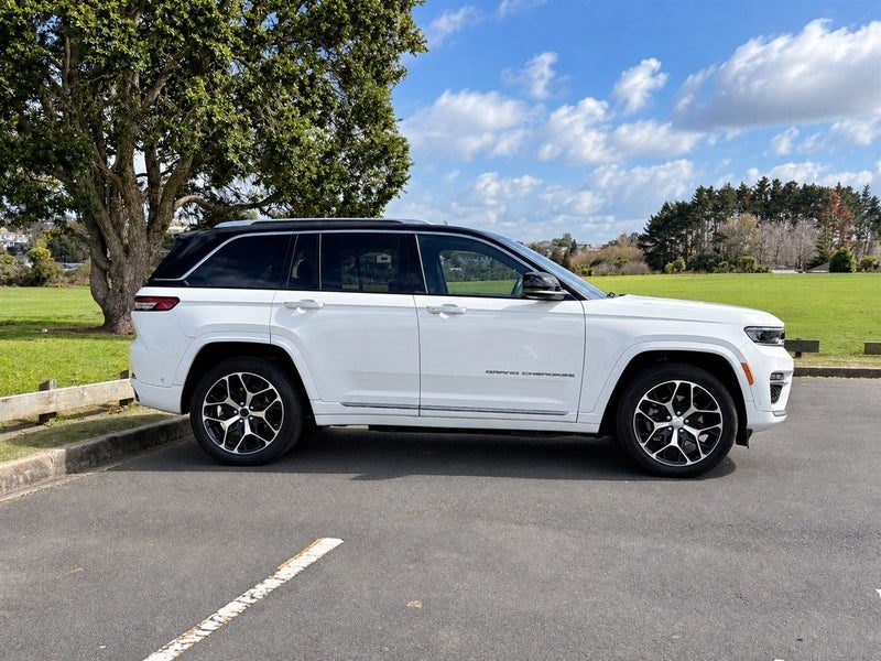 2023 Jeep Grand Cherokee SUMMIT 4XE PHEV 4X4, photo 3