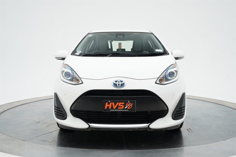 2021 Toyota Aqua Hybrid L, photo 2