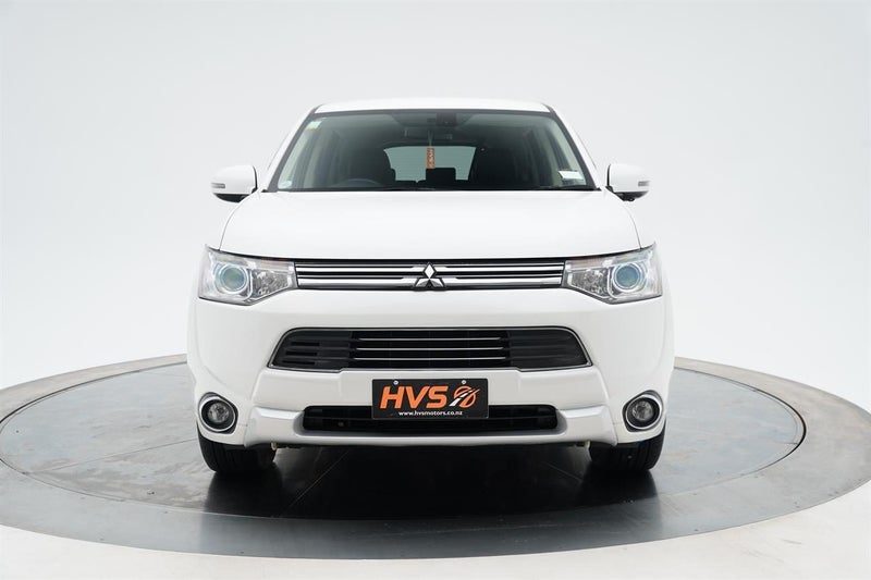 2015 Mitsubishi Outlander 4WD PHEV G, photo 2