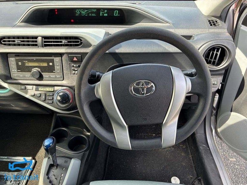2012 Toyota Aqua S Push Start, photo 3
