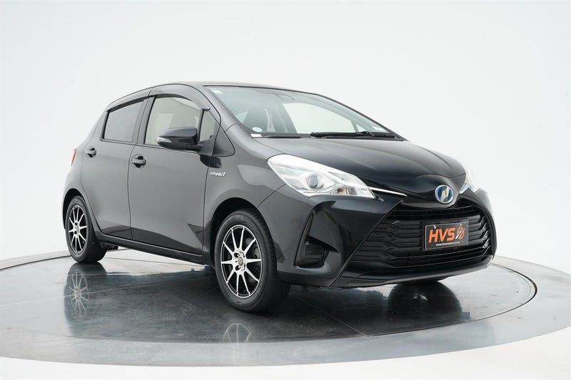 2017 Toyota Vitz HYBRID U
