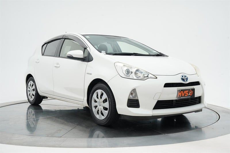 2013 Toyota Aqua S Push Start, main photo