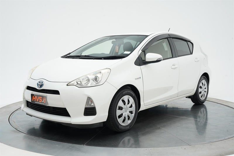 2013 Toyota Aqua S Push Start, photo 3