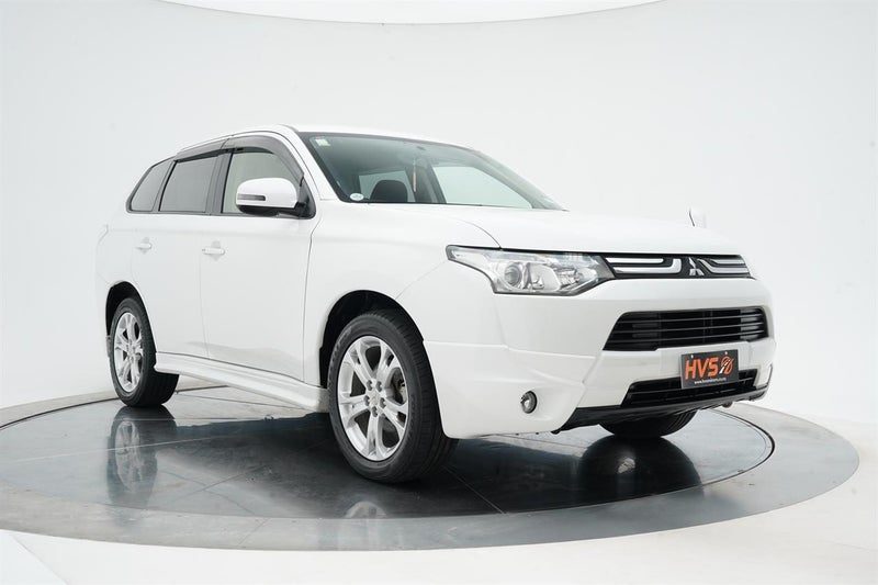 2013 Mitsubishi Outlander 24G 4WD 7 Seater