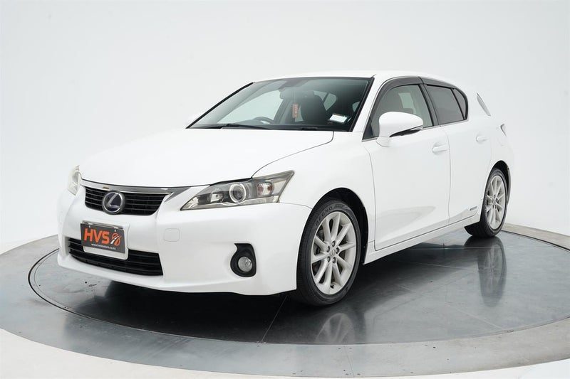 2013 Lexus CT 200h Hybrid Version C, photo 3