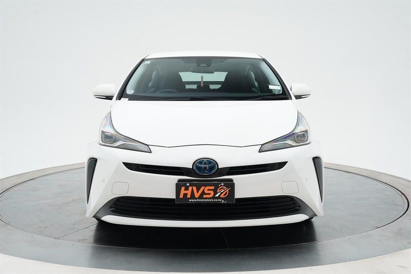 2021 Toyota Prius Hybrid E, photo 2