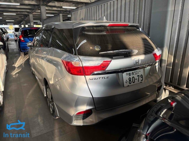 2015 Honda Shuttle Hybrid Wagon, photo 3