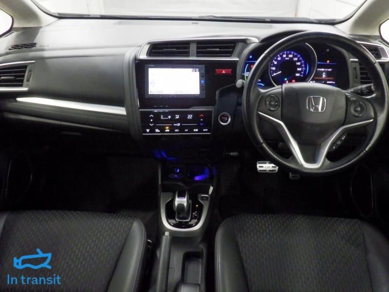 2015 Honda Fit Hybrid L, photo 3