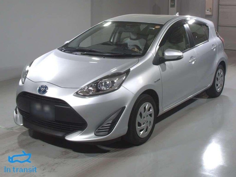 2019 Toyota Aqua Hybrid L, photo 2