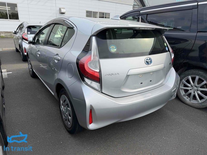 2019 Toyota Aqua Hybrid L, photo 3