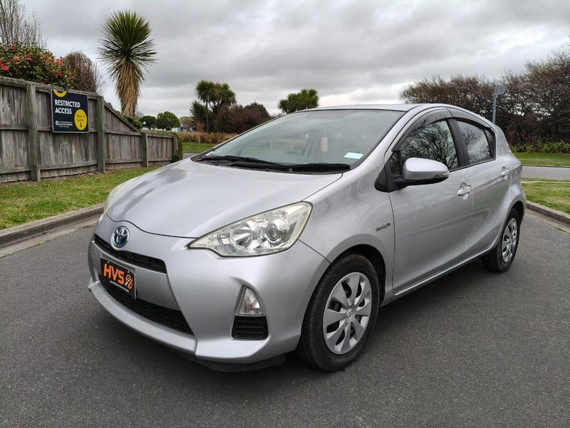 2013 Toyota Aqua S Push Start, photo 3