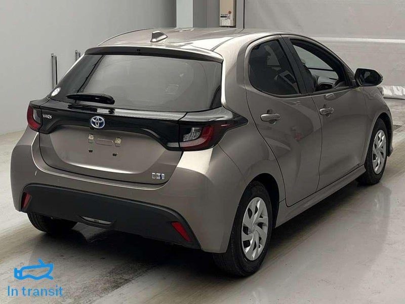 2021 Toyota Yaris Hybrid X, photo 2