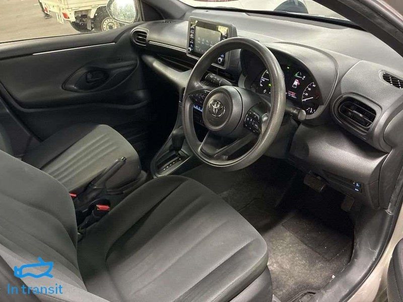2021 Toyota Yaris Hybrid X, photo 3