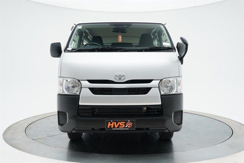 2021 Toyota Hiace 2.8TD 4WD 5 Door, photo 2