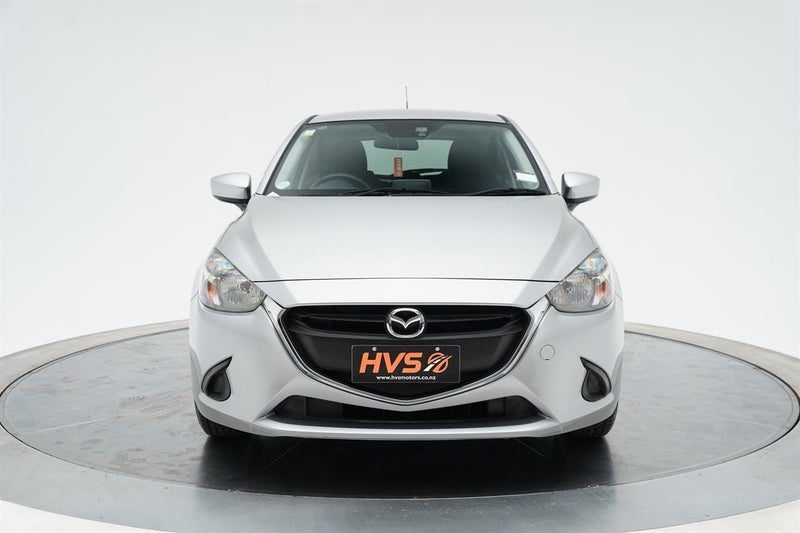 2015 Mazda Demio 13S, photo 2