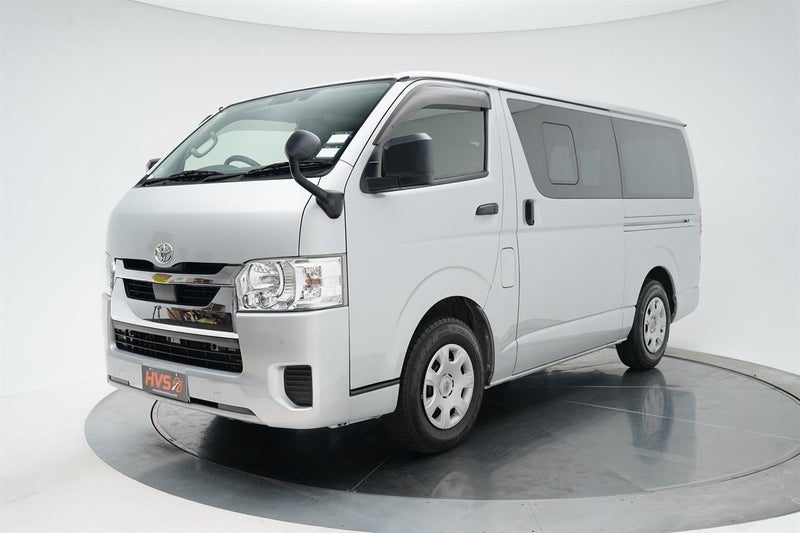 2021 Toyota Hiace 2.8TD 5 Door GL 6 Seater, photo 3
