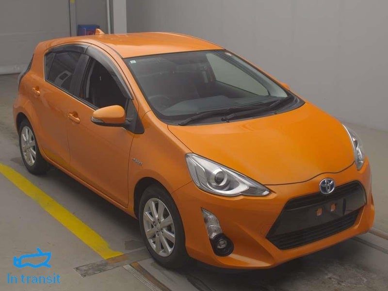 2015 Toyota Aqua G, photo 2