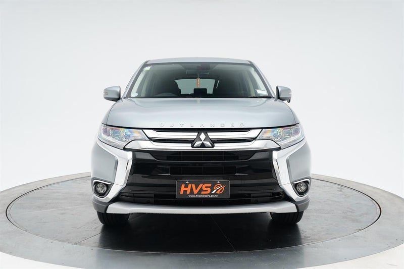 2016 Mitsubishi Outlander 24G 4WD 7 Seater, photo 2