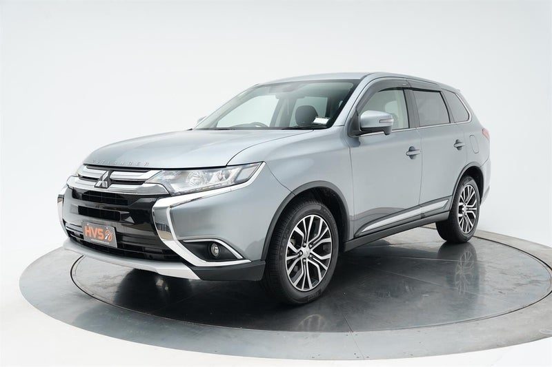 2016 Mitsubishi Outlander 24G 4WD 7 Seater, photo 3
