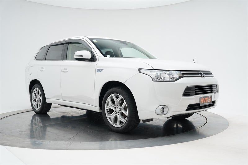 2013 Mitsubishi Outlander PHEV G Safety Pack 4WD