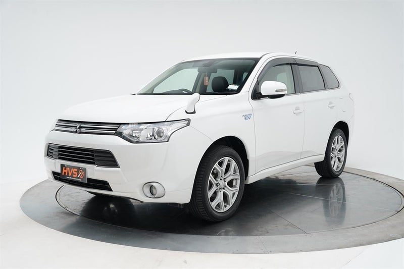 2013 Mitsubishi Outlander PHEV G Safety Pack 4WD, photo 3